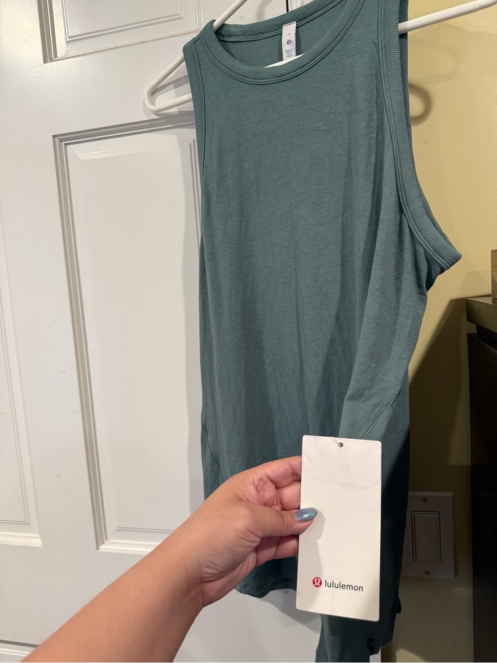 Lululemon tank top